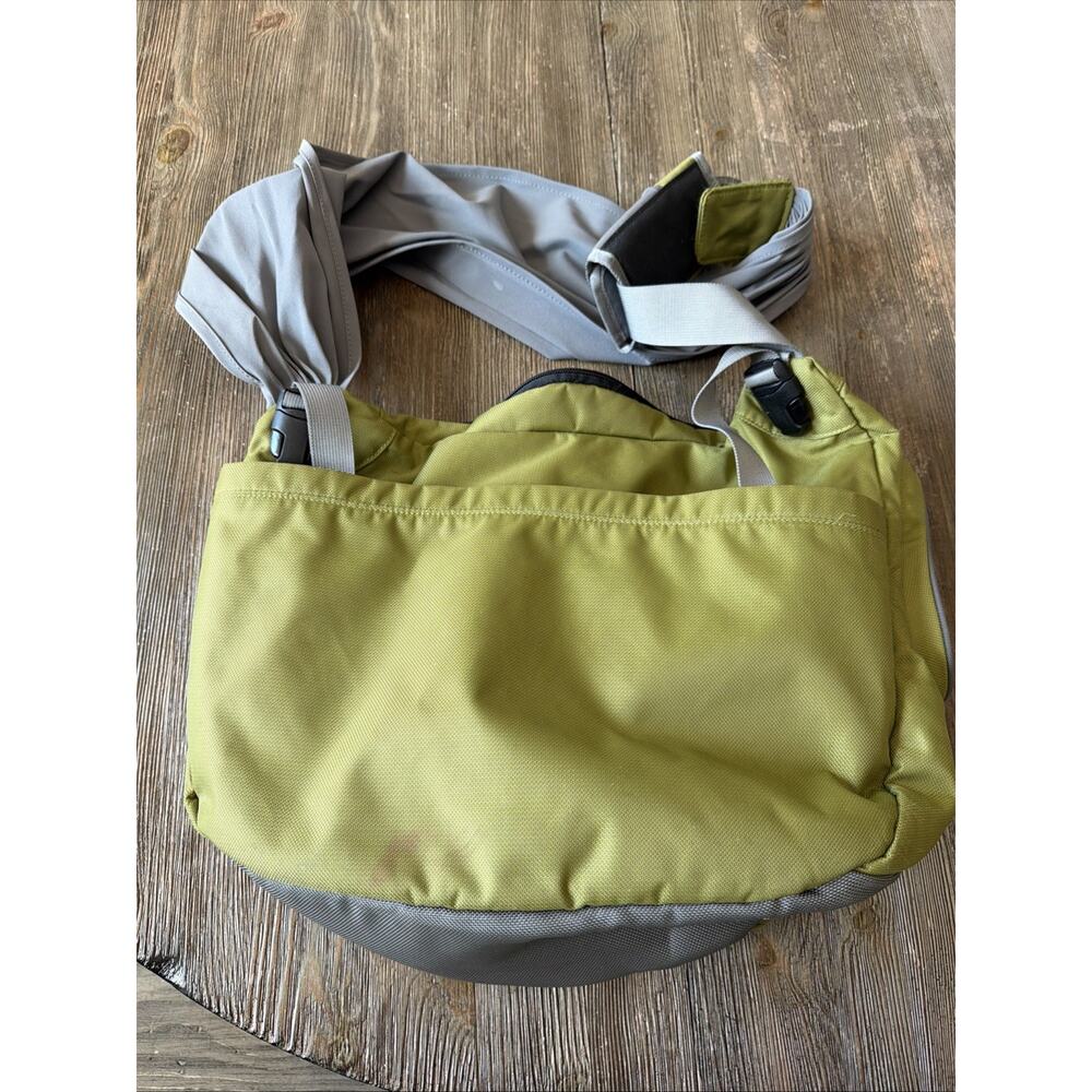 Go Gaga Messenger Diaper Bag Olive Green Gray dad's mom's baby sling purse - Picture 5 of 16